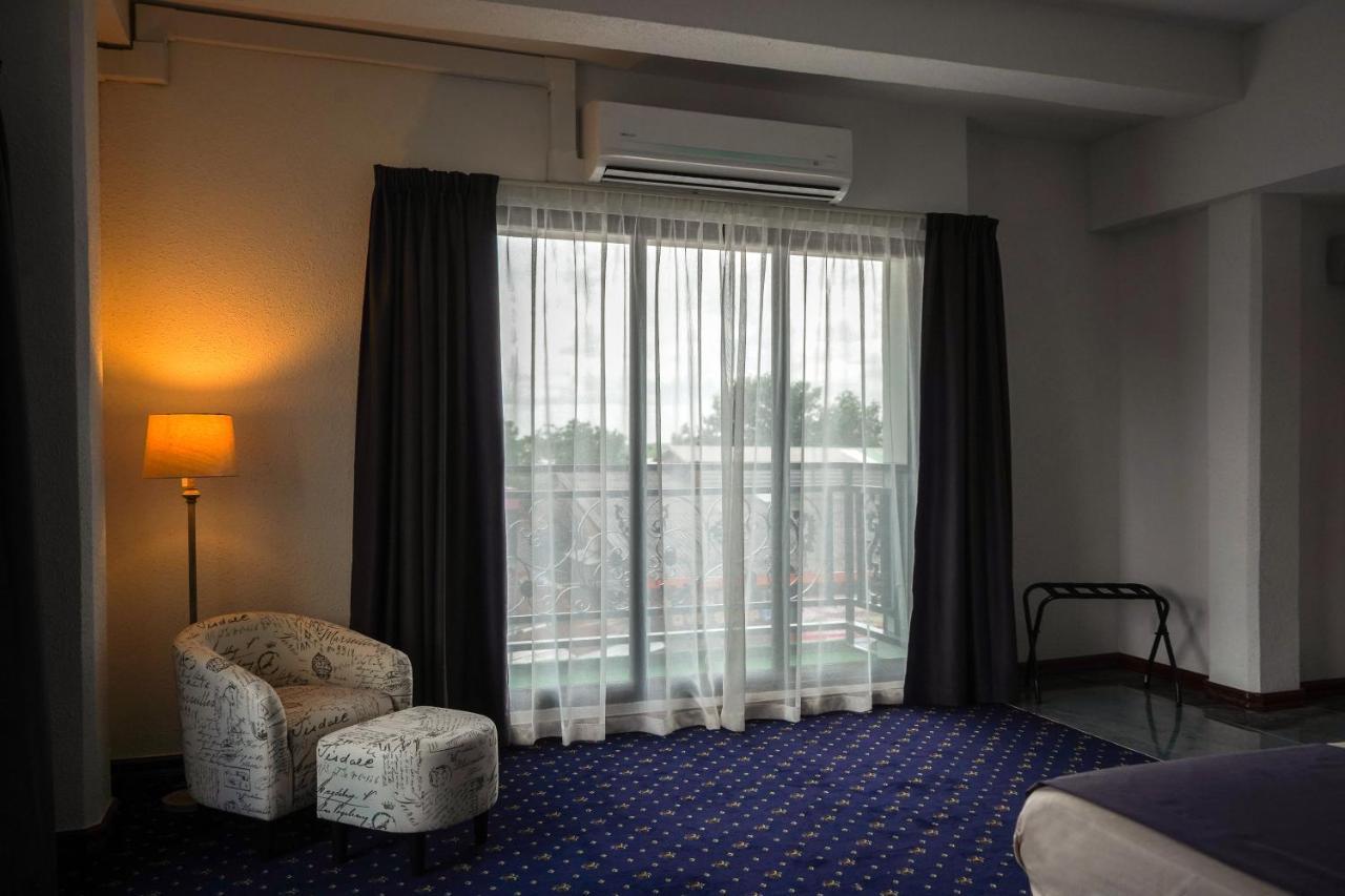 Royal Breeze Paramaribo Luaran gambar