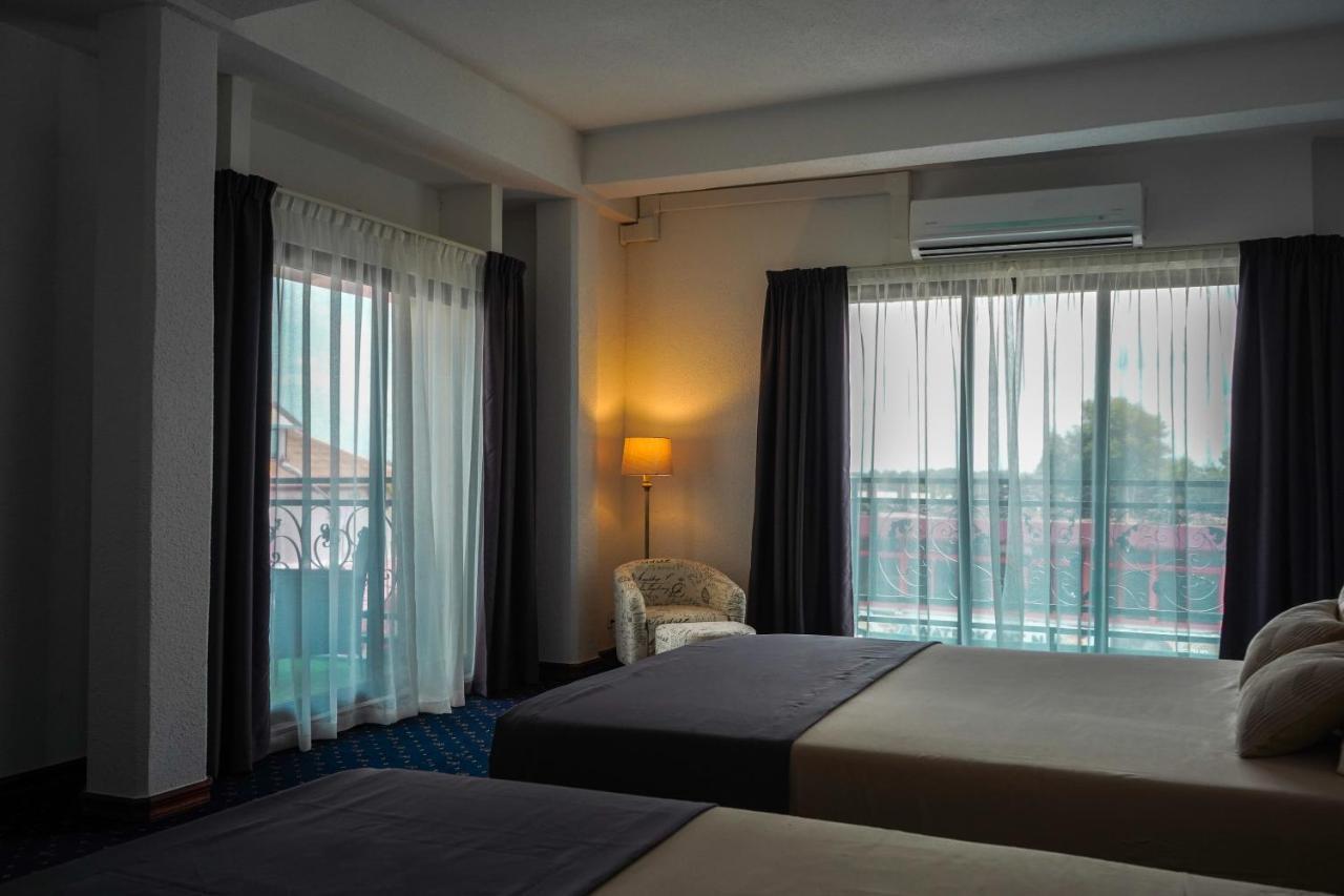Royal Breeze Paramaribo Luaran gambar